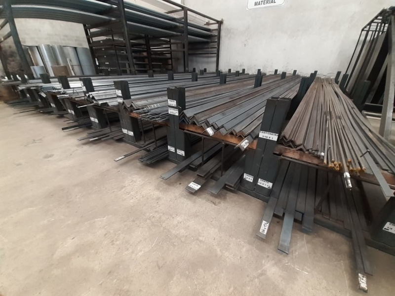 Cantoneira Aço Carbono Palmeira - Cantoneira de Aço Galvanizado